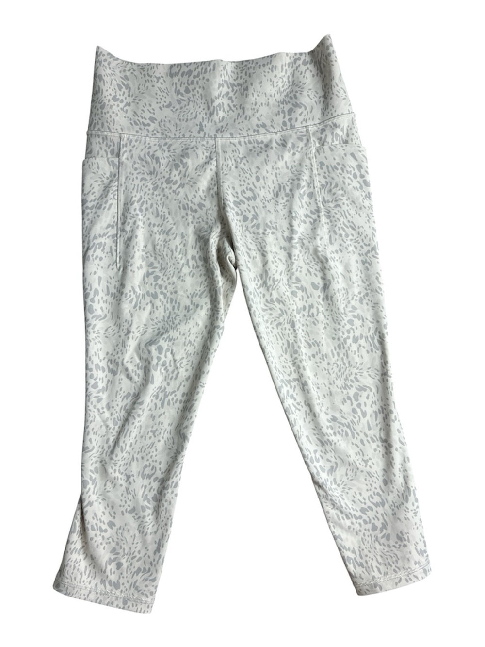 Athleta Salutation Stash Pocket II print Capri